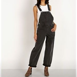 NWT LEVI'S Black Loose Overalls MEDIUM